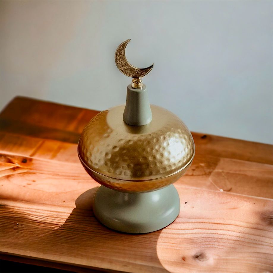 تمرية قبة ستانليس ستيل جولد*تركواز مزينة بهلال رمضان لتقديم التمر والمكسرات للضيوف في رمضان