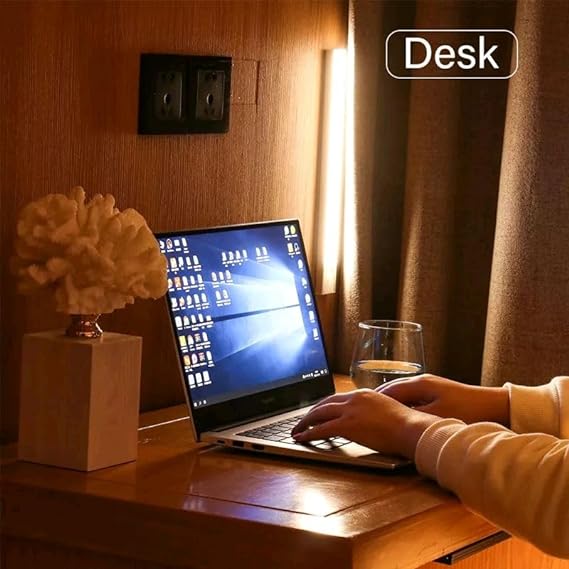 كشاف ليد 28 لمبة مع لصق دبل فيس لتعليقها بسهولة و مخرج كابل يو اس بي لشحنه
