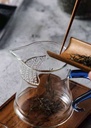 براد ميني زجاج بايركس بمصفاه للاعشاب والشاي بيد لسهولة الحمل 325 ملي