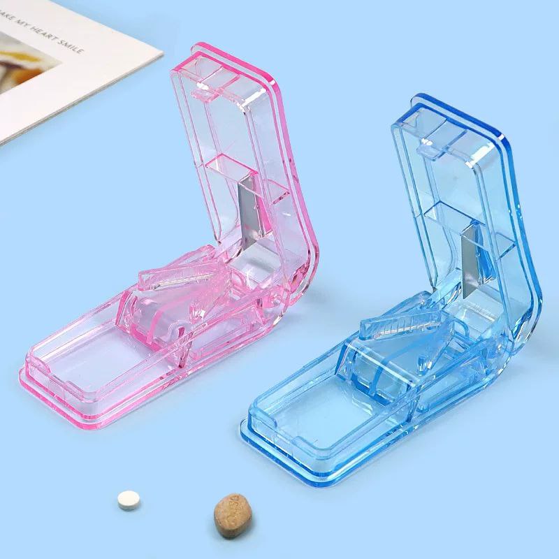 منظم للأدوية والفيتامينات بغطاء محكم الغلق