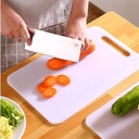 لوح تقطيع بلاستيكي للخضروات واللحوم غير قابلة للانزلاق
