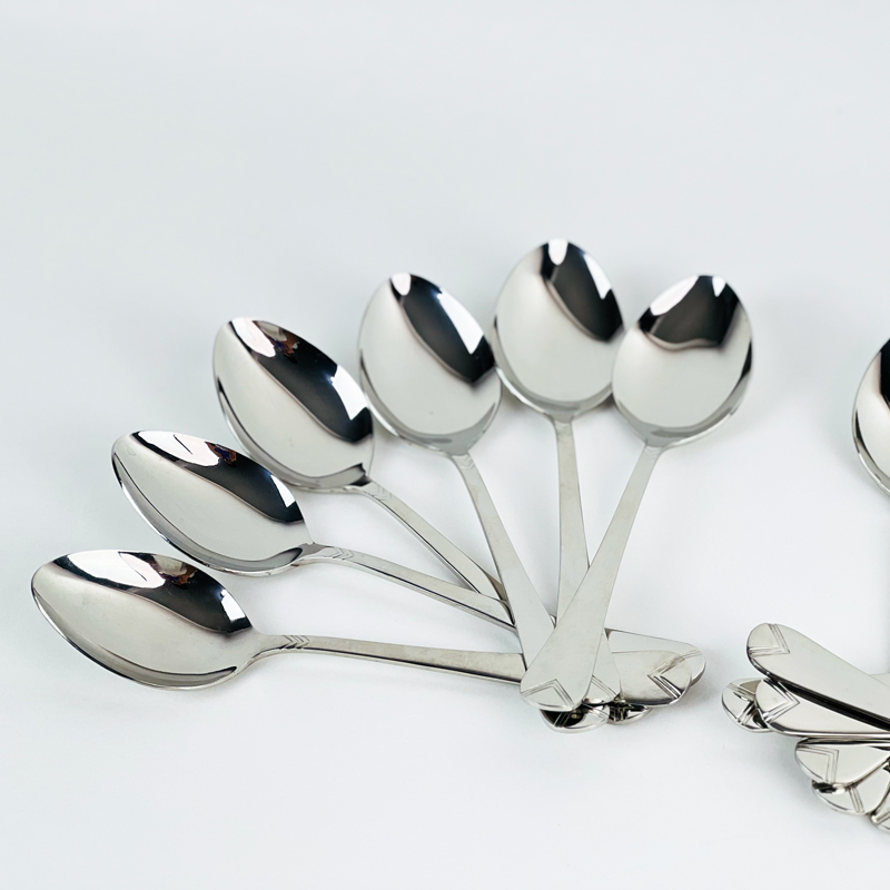 طقم معالق استانليس ستيل 12 قطعة باللون الفضي