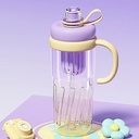 زجاجة مياه بلاستيكية بيد مريحة مناسبة للجيم بسعة 950 مل