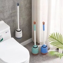 فرشة تواليت سيليكون بقاعدة بفتحات لتصريف المياه مع لصق دبل فيس لتعليقه بسهولة