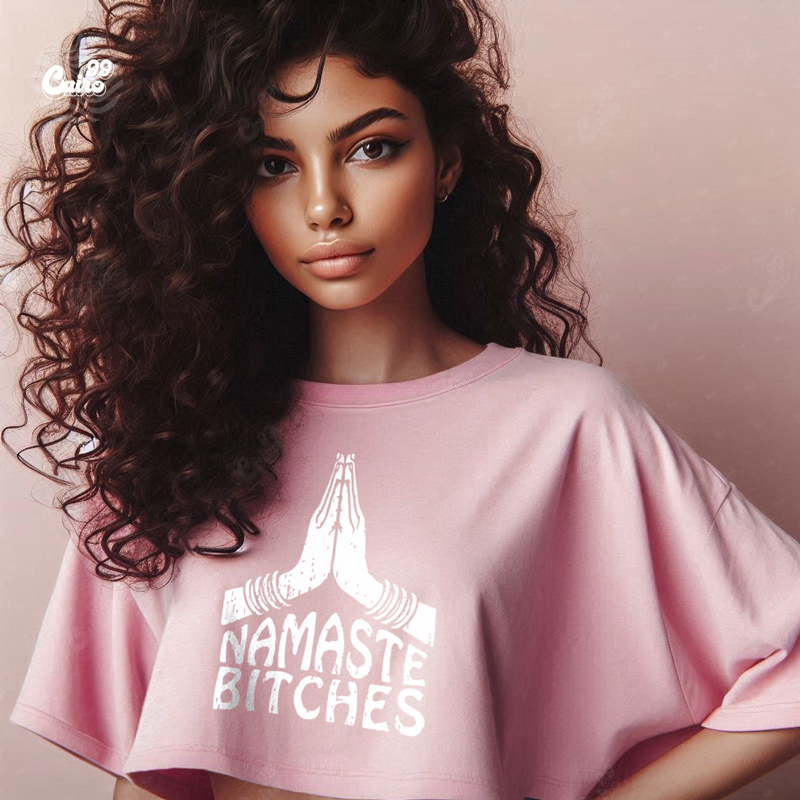 Namaste Bitches كروب توب اوفر سايز قطن باللون البينك