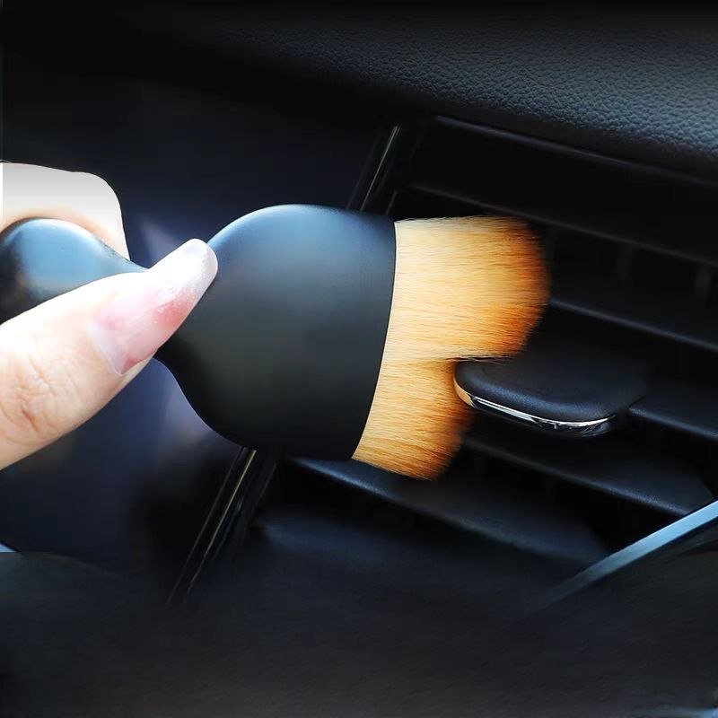 فرشة بشعيرات ناعمة بغطاء لتنظيف تابلوه السيارة وفتحات التكييف الهواء