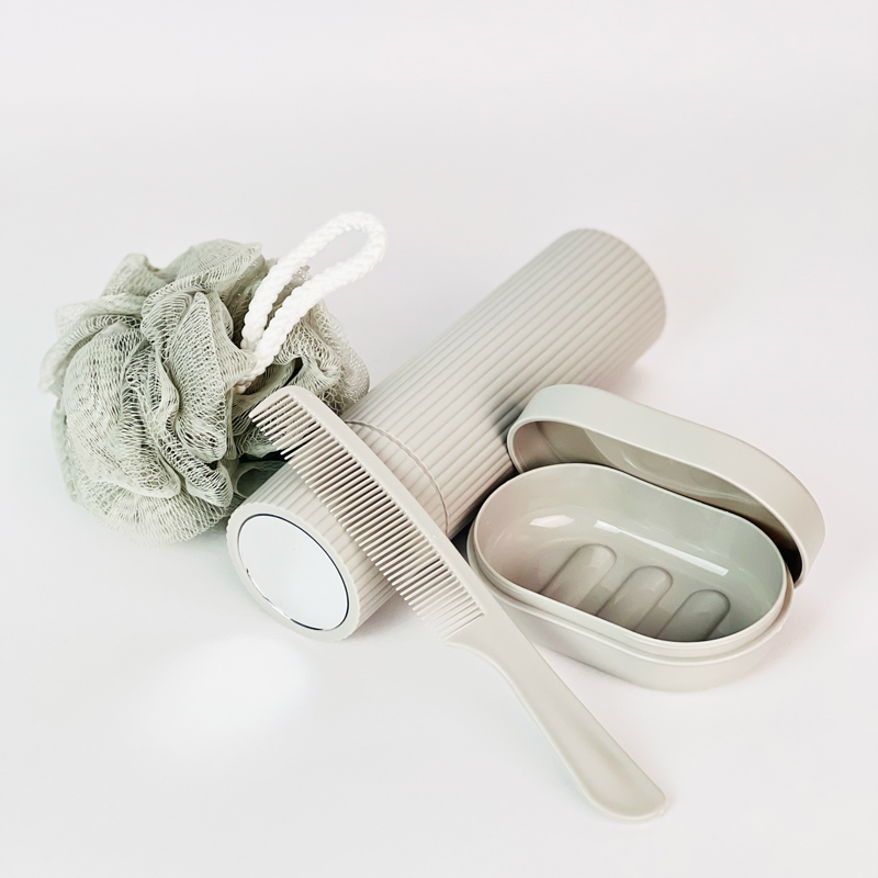 طقم شاور محمول 4 قطع مع شنطة شفافة للسفر والجيم