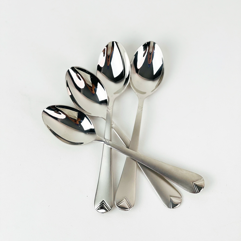 طقم معالق صغير استانلس ستيل تركي 12 قطعة باللون الفضي