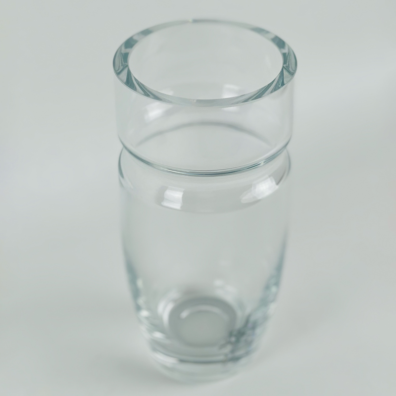 فازة ورد شيك زجاج شفاف لتجديد ديكور البيت