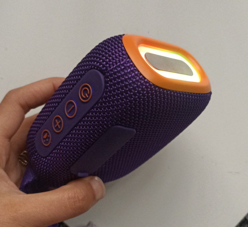 سبيكر لاسلكي ميني مع إضاءة آر جي بي 1200 مللي أمبير