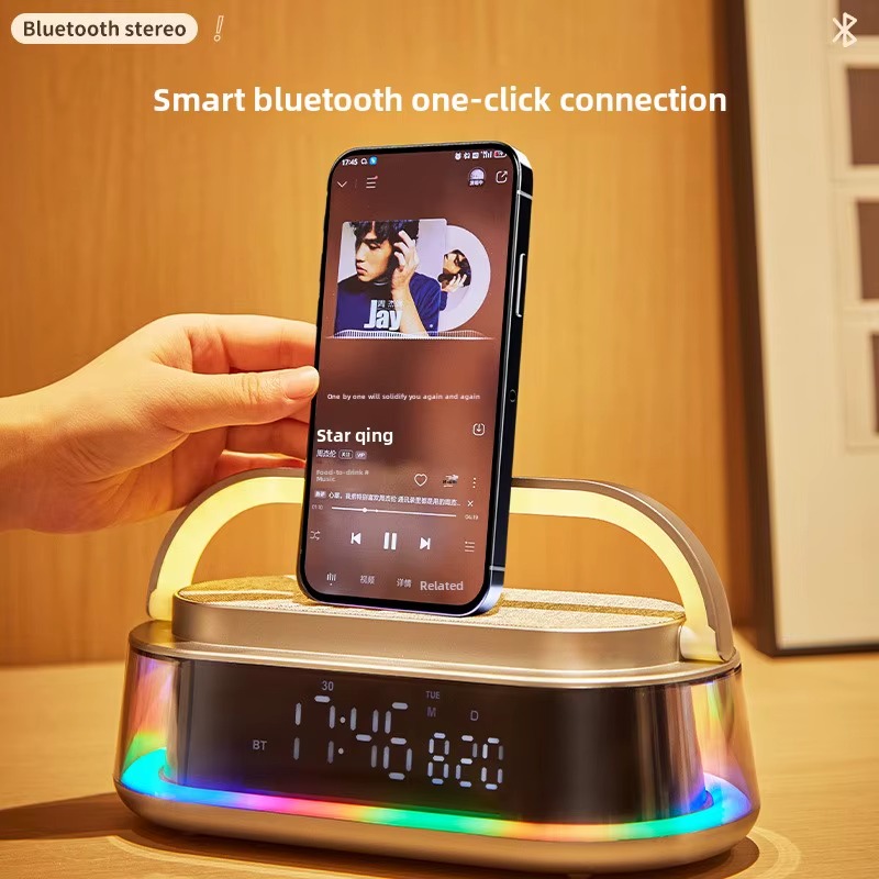 شاحن لاسلكي 6 * 1 مع سبيكر بلوتوث وساعة ومنبه وراديو بإضاءة ليد