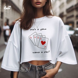 Love's A Games Wanna A Play ?كروب توب اوفر سايز باللون الابيض