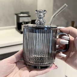 [HH00009815] مج زجاج 350 ملي بغطاء دبدوب وشاليموه لسهولة الشرب للعصائر والايس كوفي والنسكافيه بيد